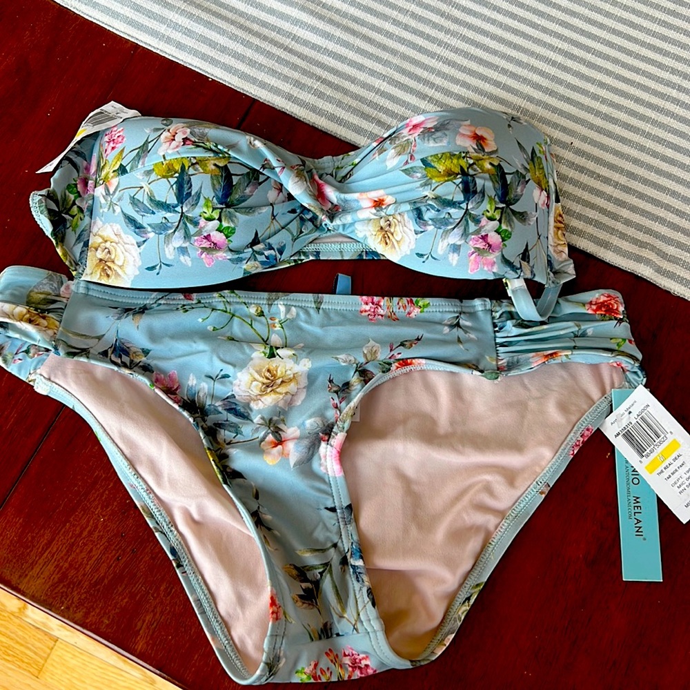 New with tags Antonio Melani two piece size medium top and bottoms